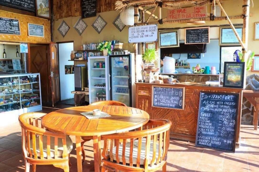 Warung Eka Amed